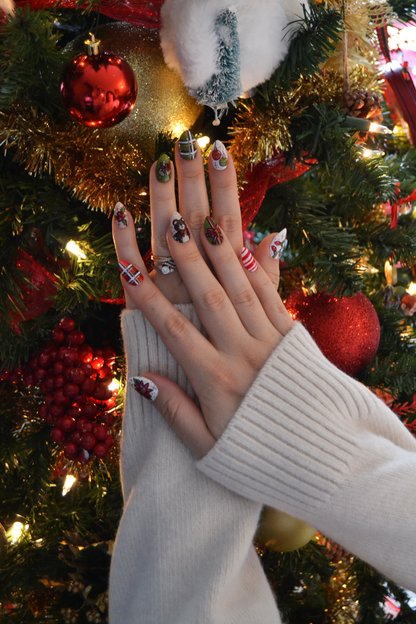 Classic Christmas Nails